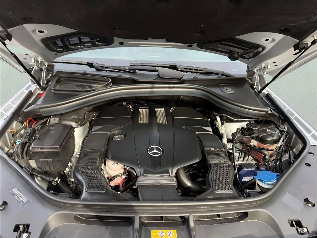 Used 2017 Mercedes-Benz GLS 450 4MATIC w/ Premium Package image 27