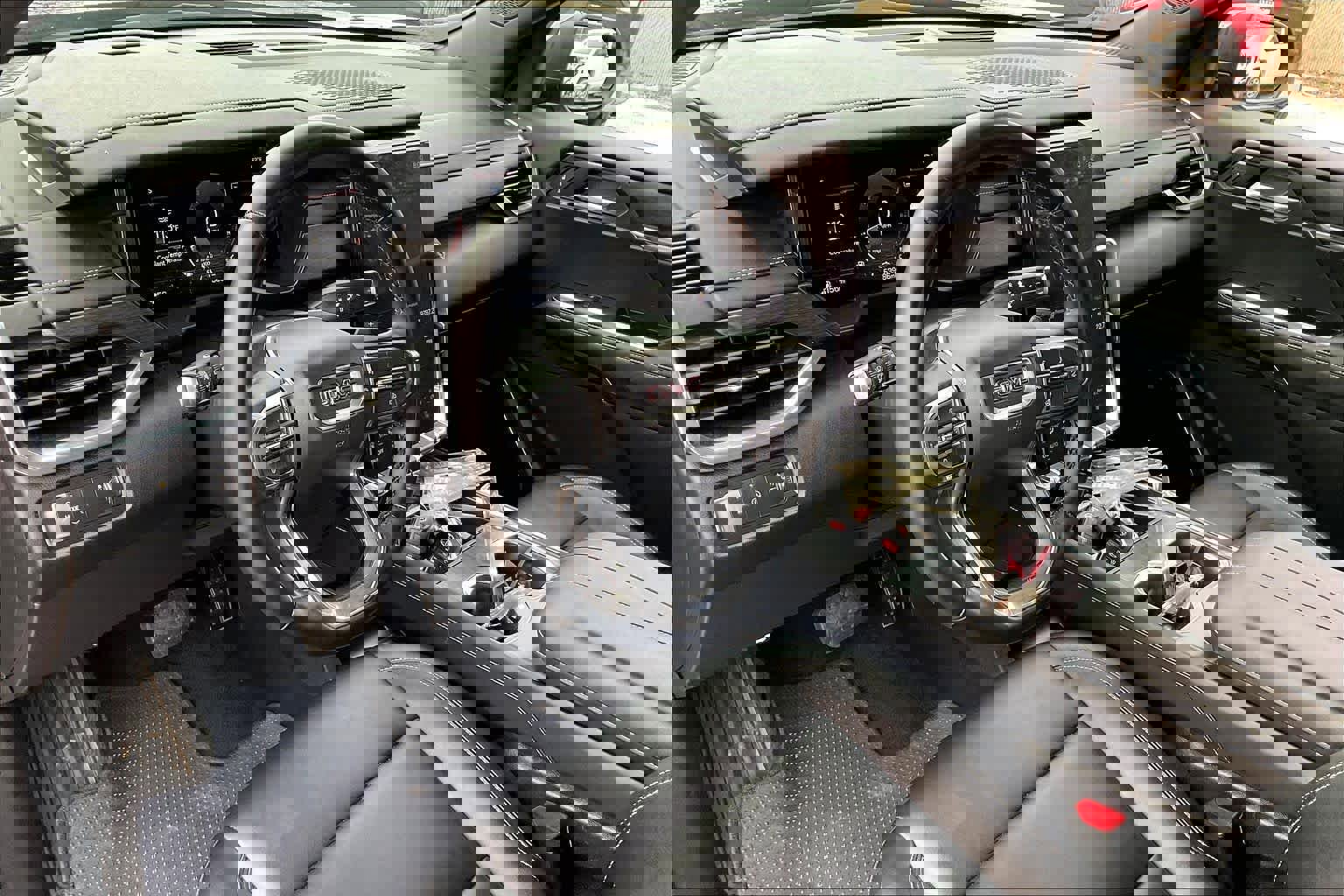 Used 2024 GMC Acadia Elevation image 16