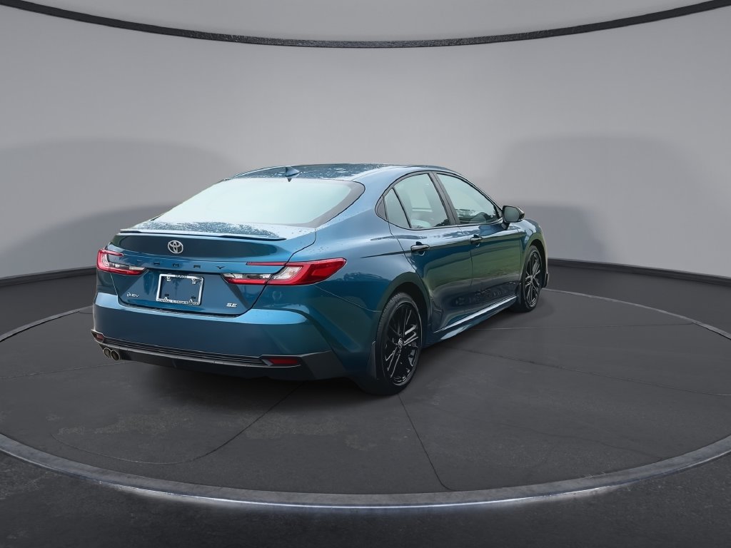 Used 2025 Toyota Camry SE FWD image 8