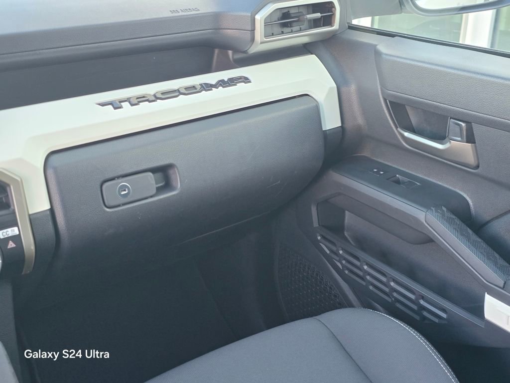 Used 2024 Toyota Tacoma TRD Off-Road image 22