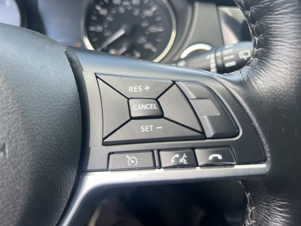 Used 2017 Nissan Rogue Sport SV w/ SV All-Weather Package AWD/4WD image 62