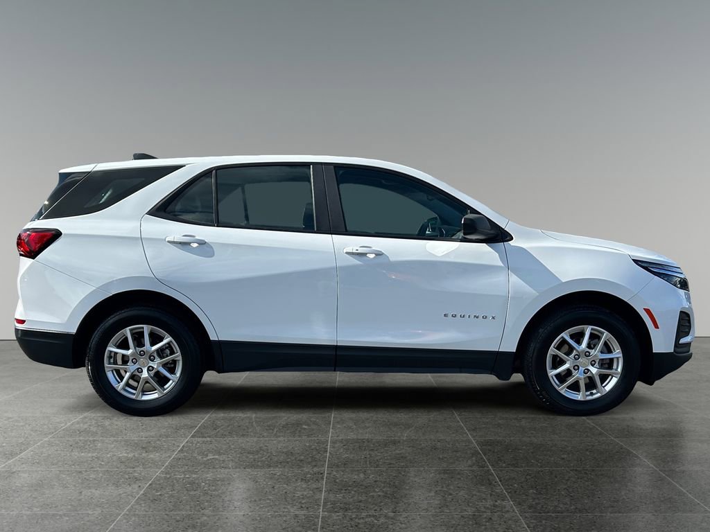 Used 2022 Chevrolet Equinox LS image 8