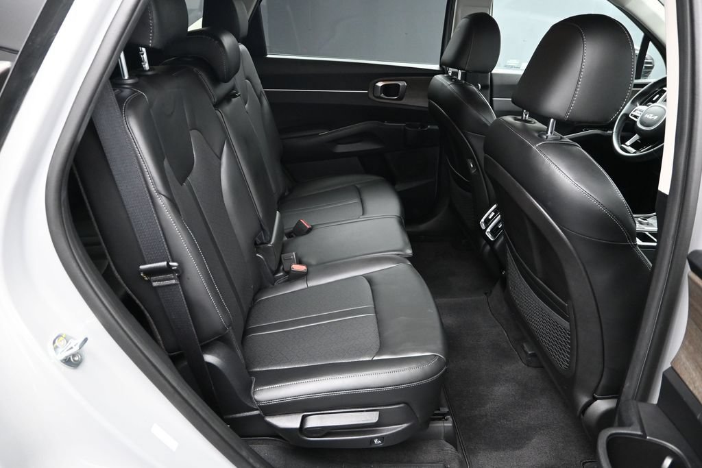 Certified 2022 Kia Sorento S AWD/4WD image 37