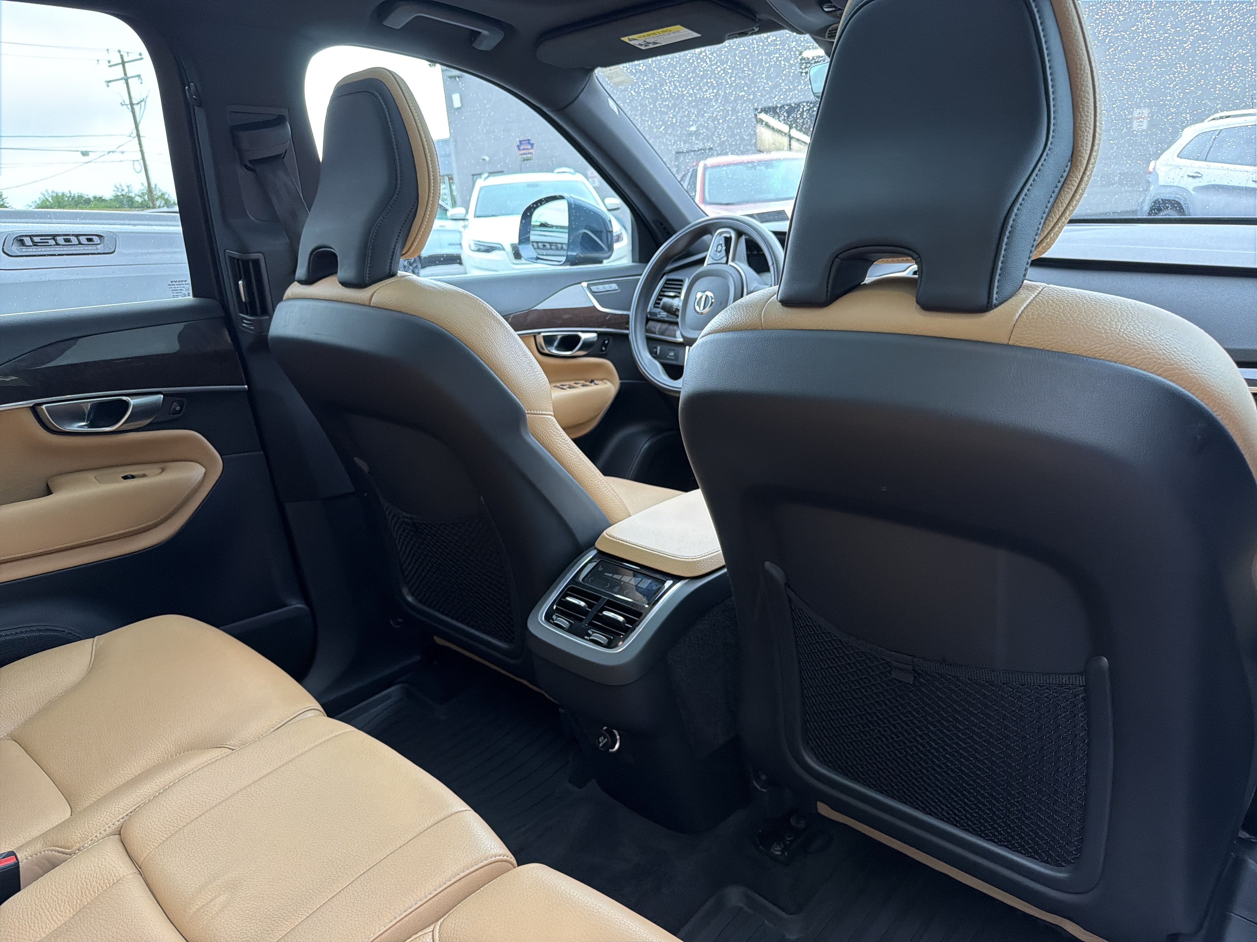 Used 2019 Volvo XC90 T6 Momentum w/ Advanced Package AWD/4WD image 12