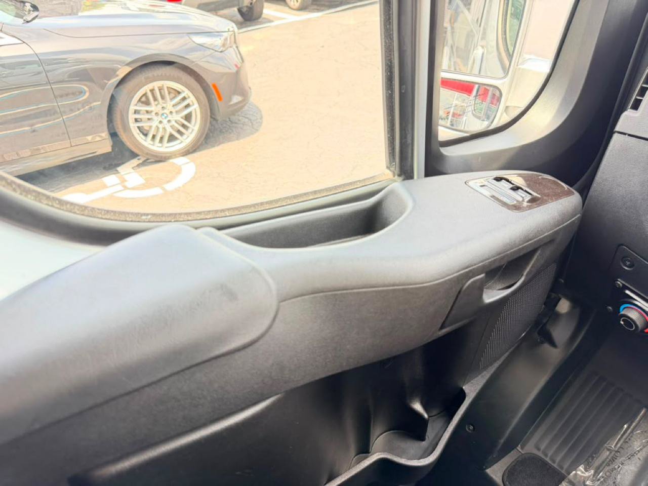 Used 2023 RAM ProMaster 2500 w/ Premium Convenience Group (B) FWD image 25