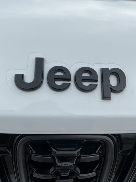 Used 2025 Jeep Grand Cherokee L Summit w/ Obsidian Package image 16