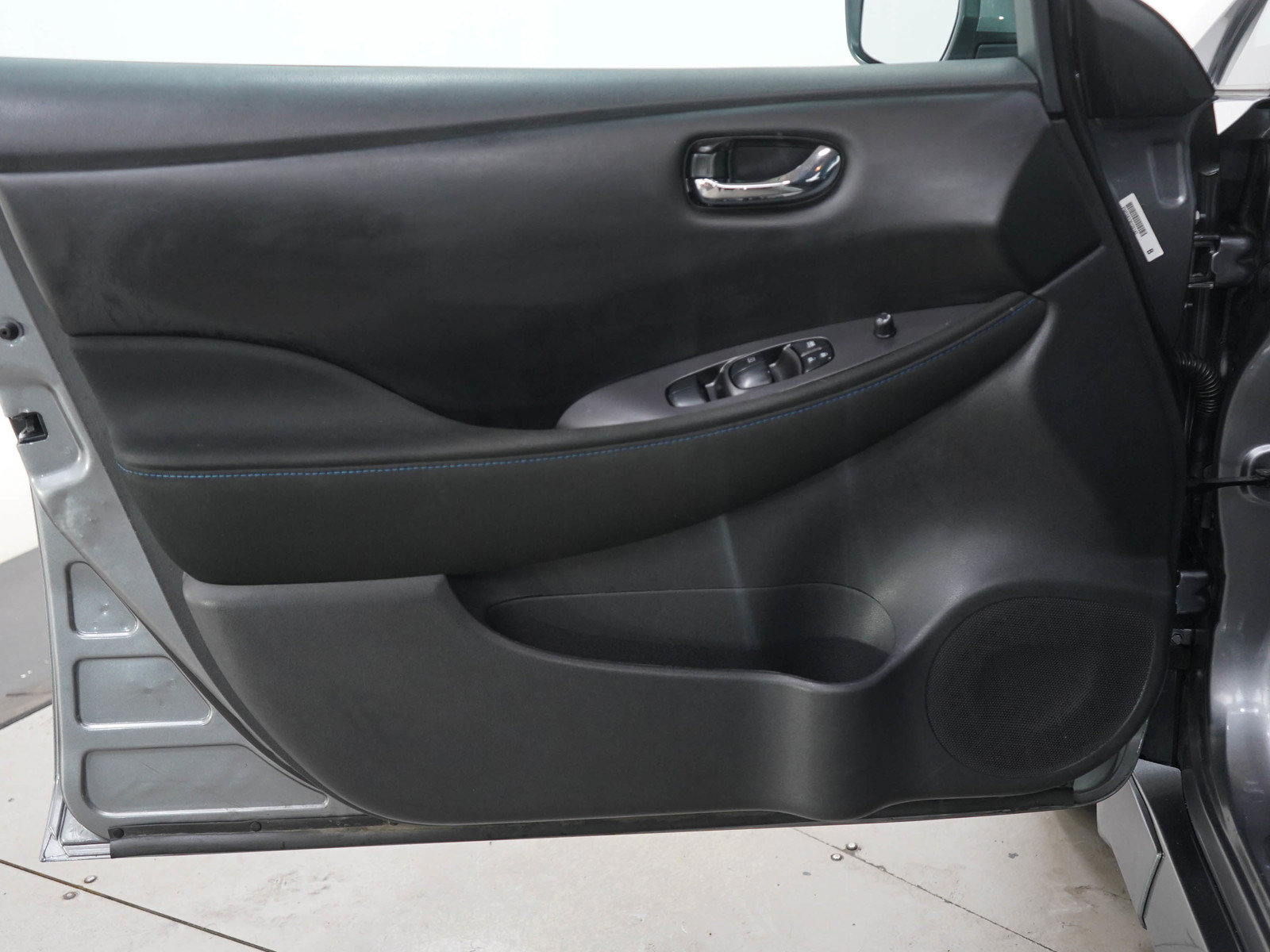 Used 2023 Nissan Leaf S FWD image 19