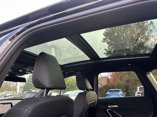New 2027 BMW X1 xDrive28i w/ Technology Package AWD/4WD image 11