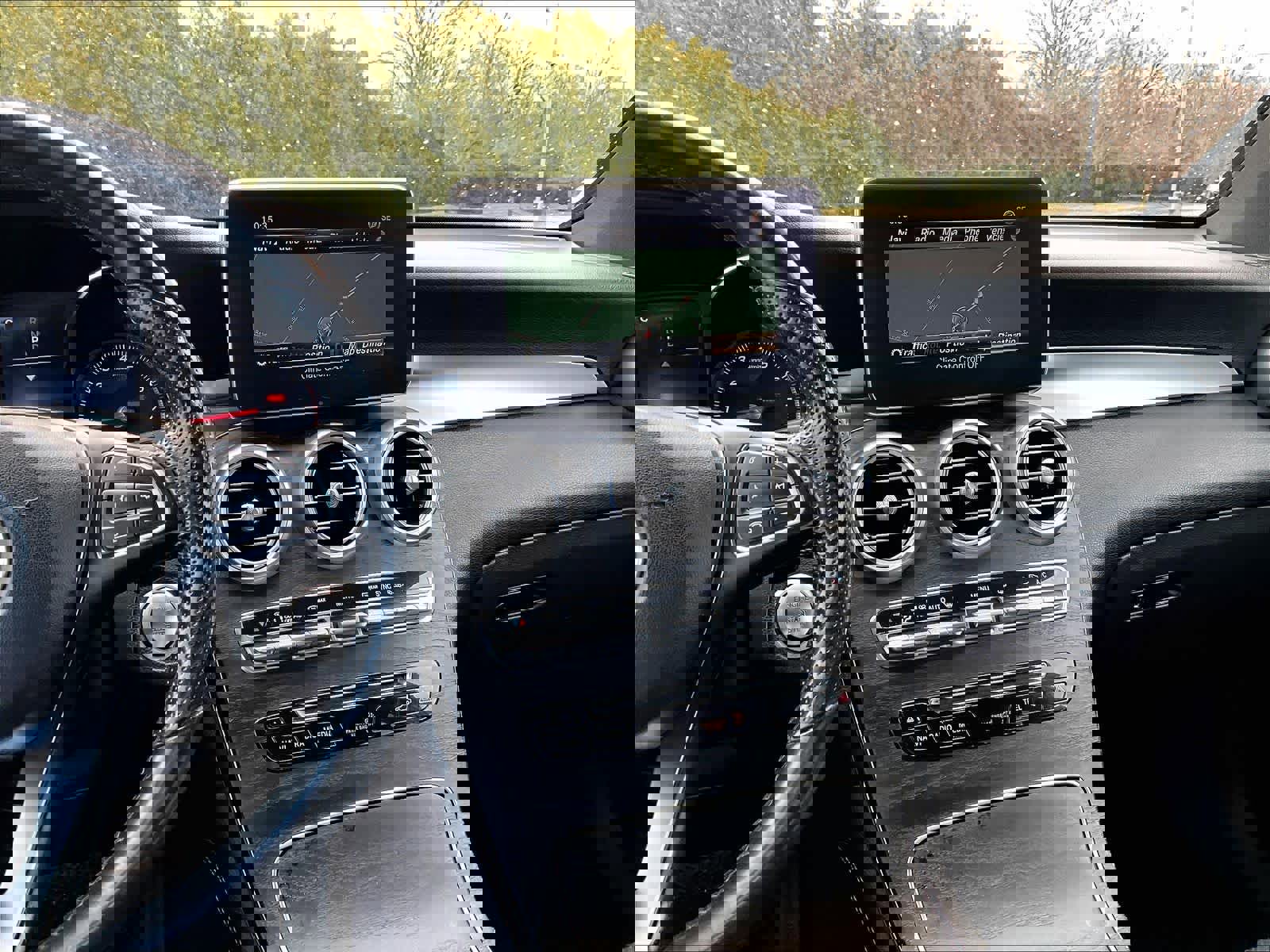 Used 2017 Mercedes-Benz GLC 300 4MATIC image 18