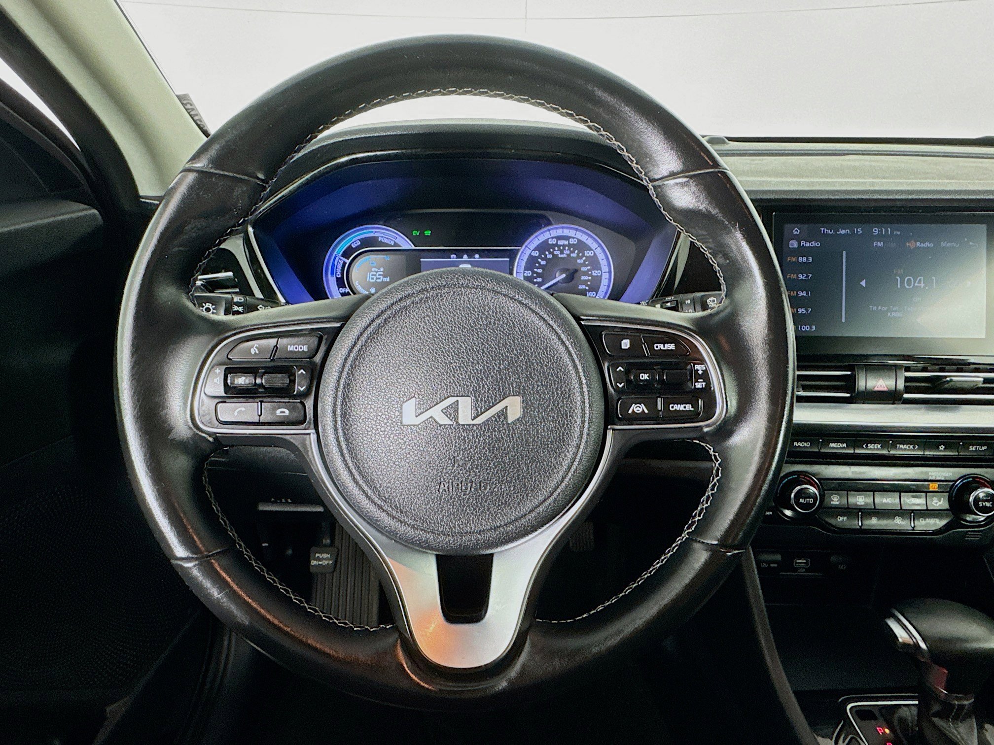 Used 2022 Kia Niro LXS image 11