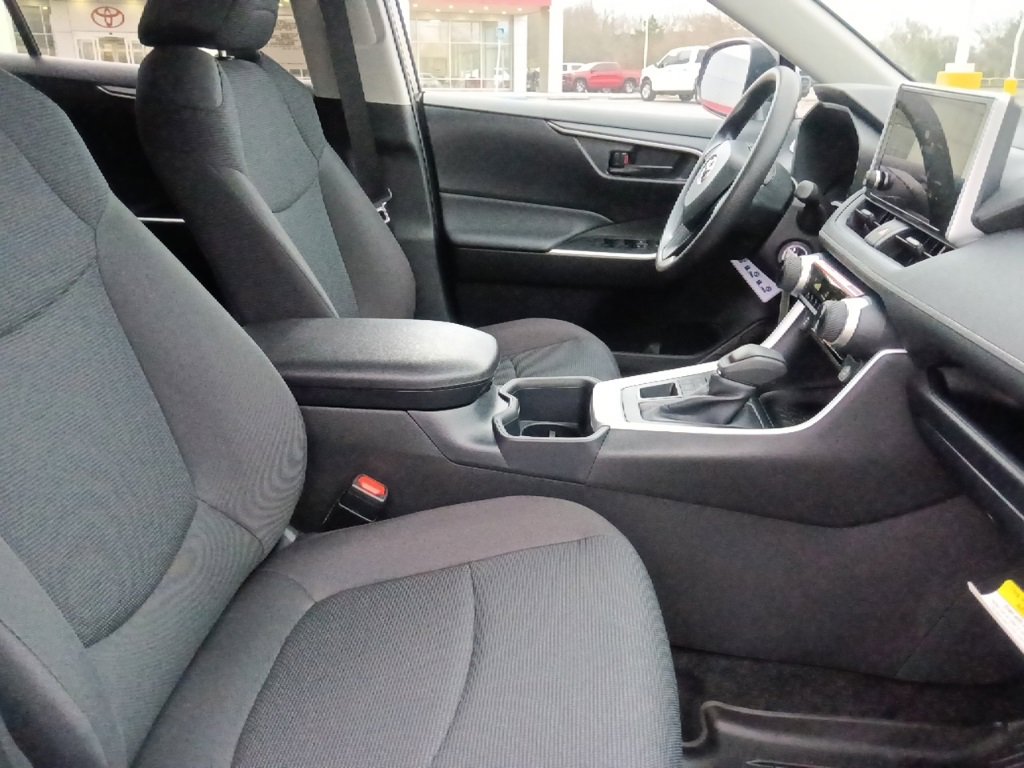 New 2025 Toyota RAV4 LE image 30