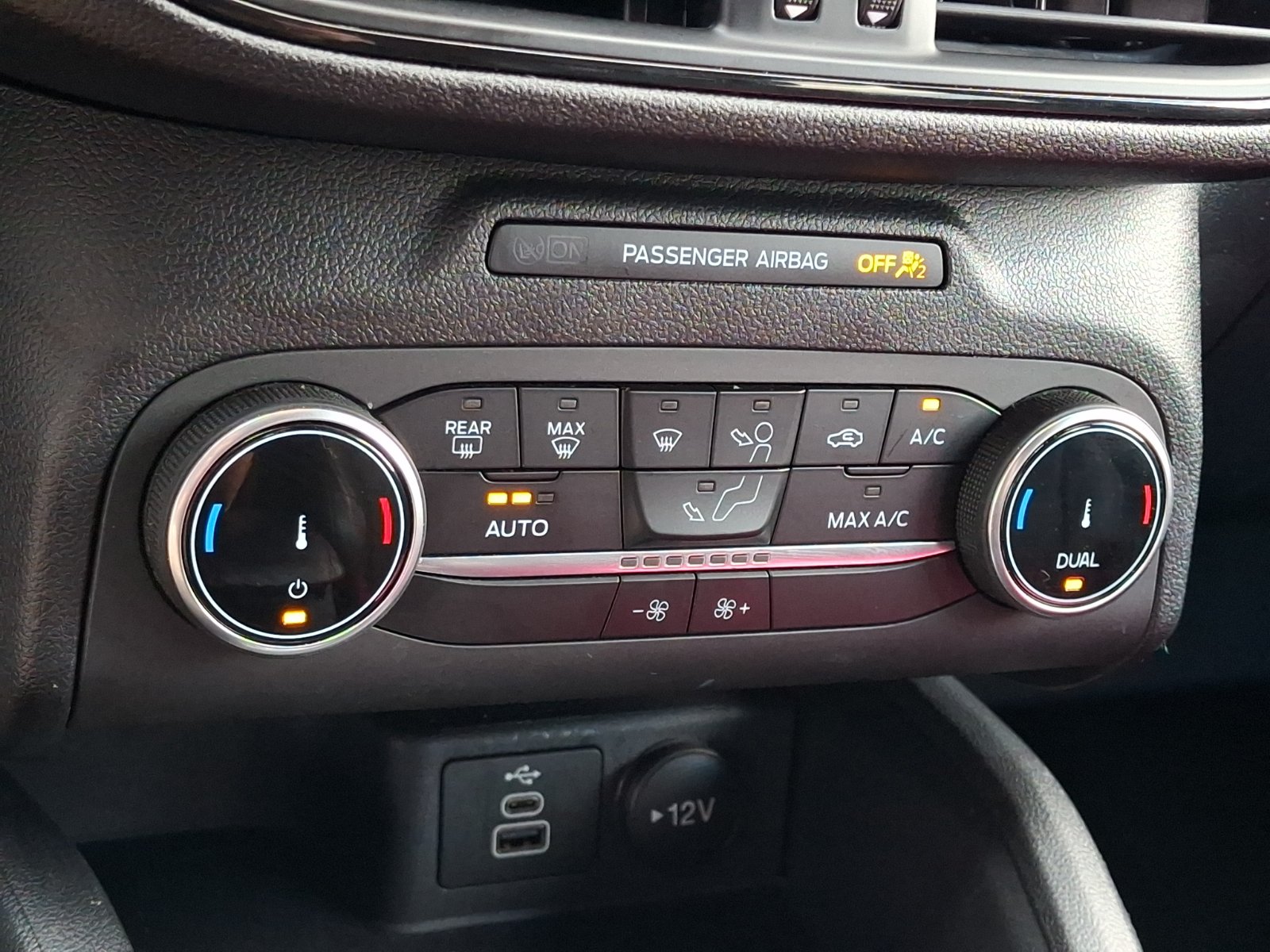 Used 2026 Ford Escape ST-Line AWD/4WD image 17