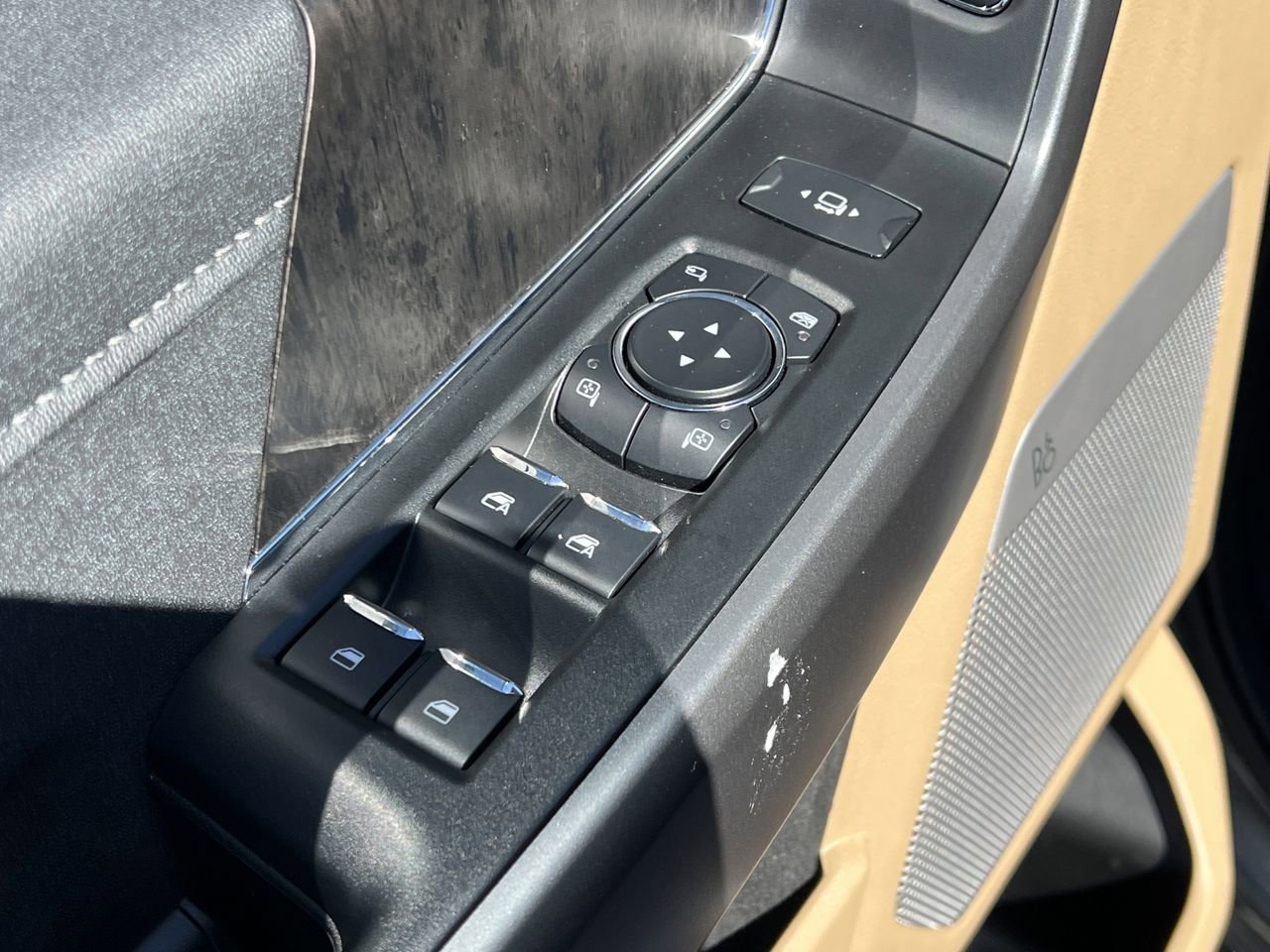 New 2026 Ford F350 Lariat w/ Chrome Package image 19