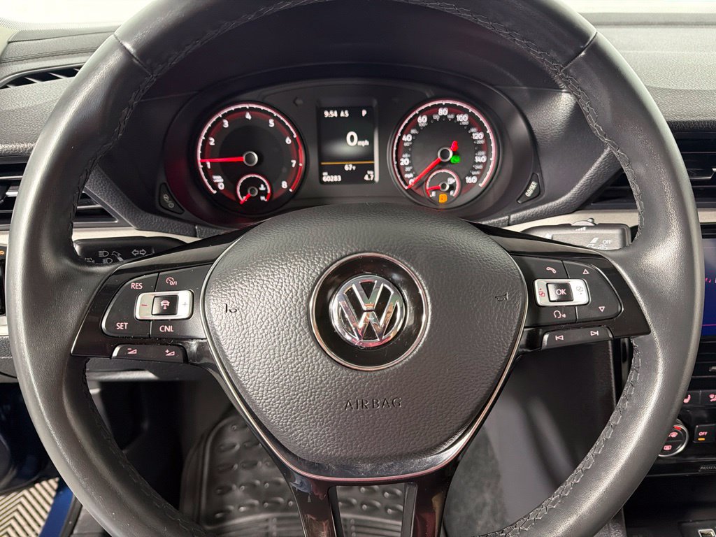 Certified 2022 Volkswagen Passat 2.0T SE FWD image 14