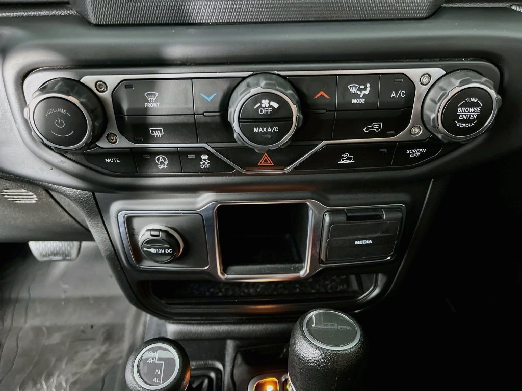 Used 2023 Jeep Gladiator Sport AWD/4WD image 21
