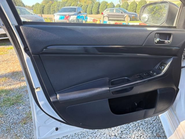 Used 2017 Mitsubishi Lancer SE AWD/4WD image 11
