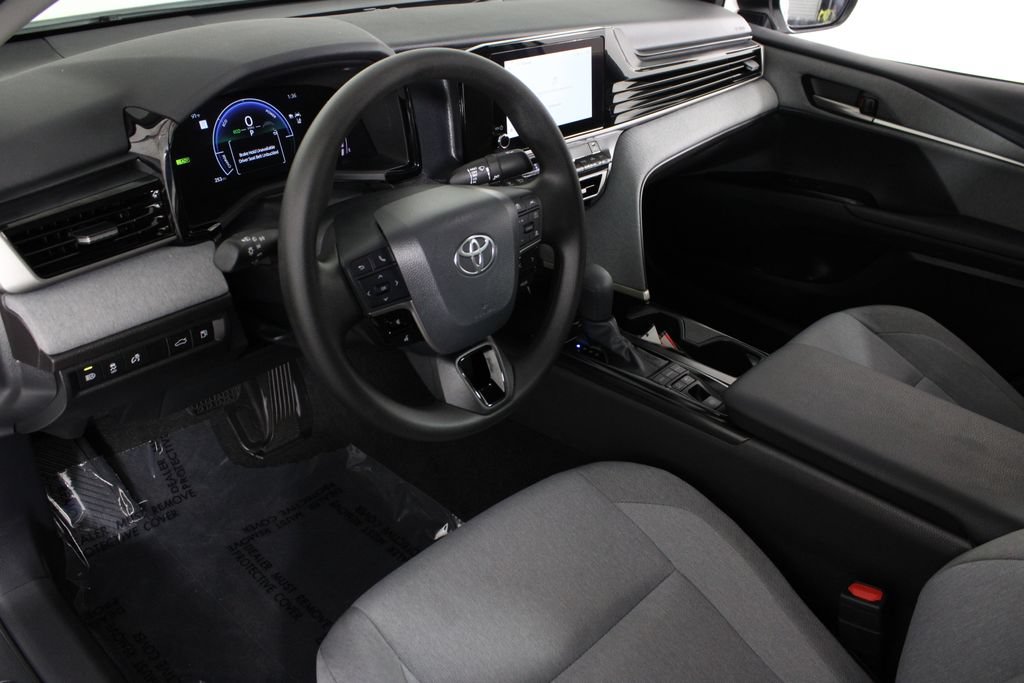 Used 2026 Toyota Camry LE FWD image 18