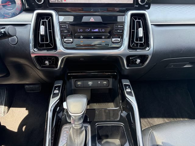 Certified 2023 Kia Sorento SX AWD/4WD image 30