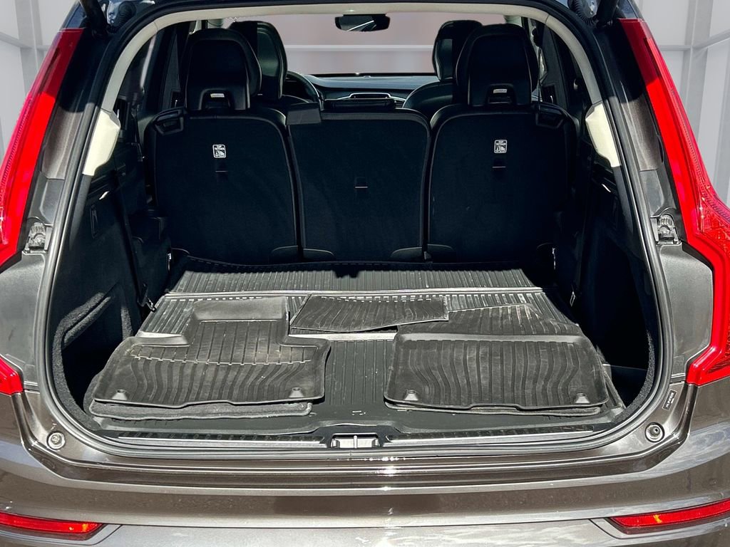 Used 2023 Volvo XC90 B5 Core w/ Climate Package image 13