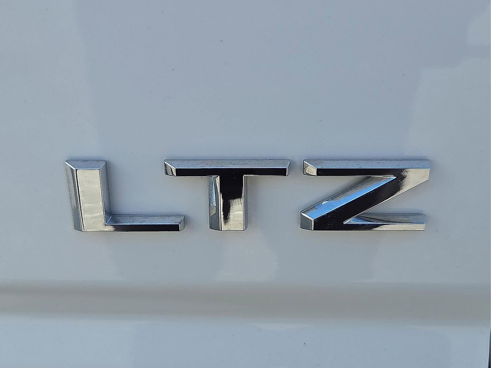 Used 2020 Chevrolet Silverado 3500 LTZ image 9