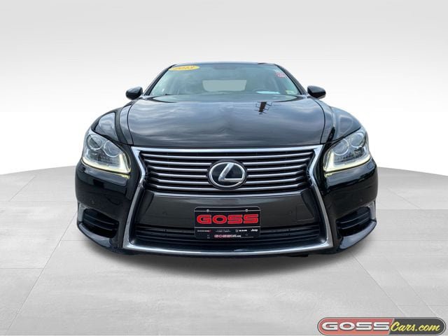 Used 2013 Lexus LS 460 AWD w/ Comfort Pkg image 2