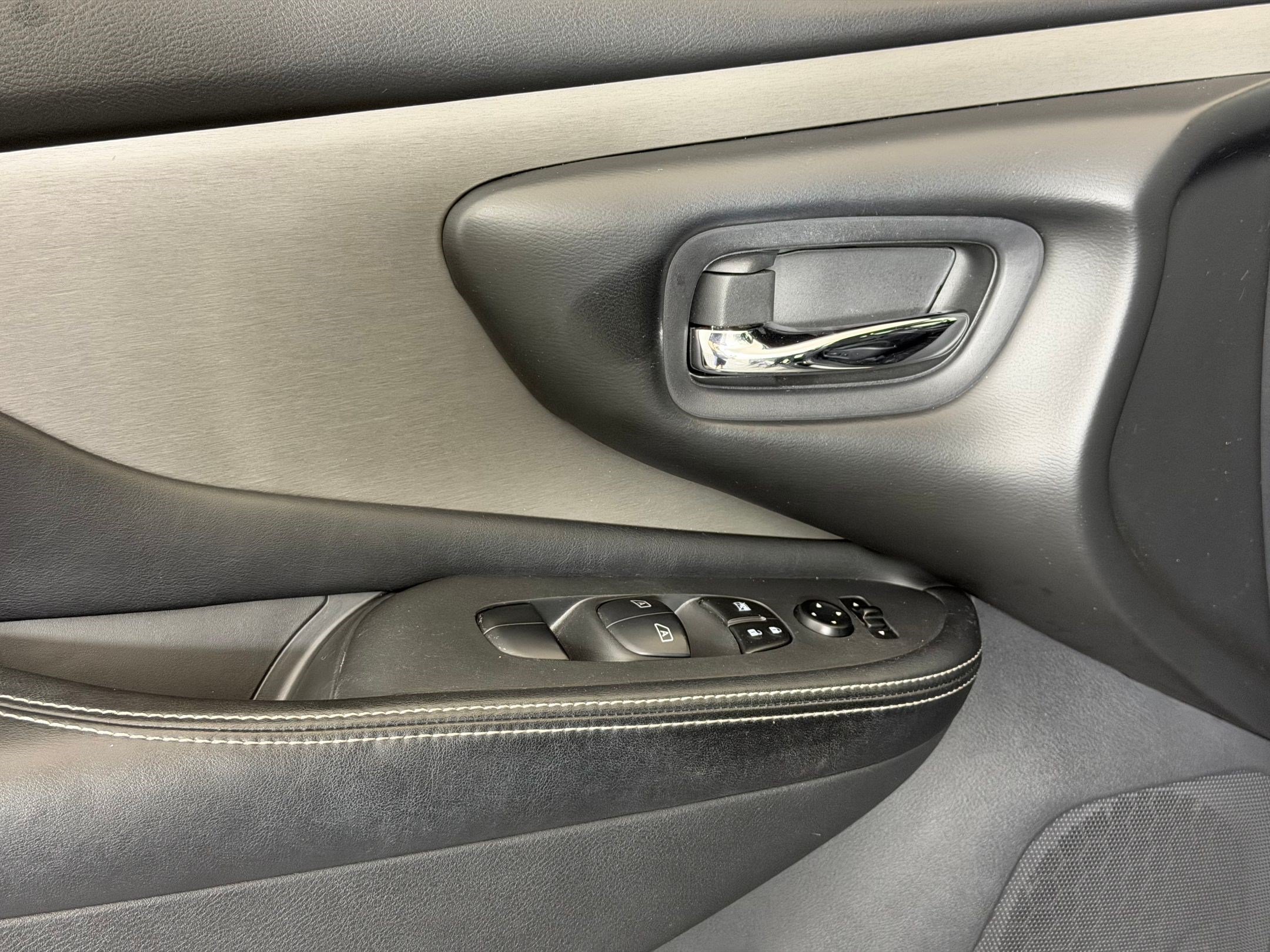 Used 2019 Nissan Murano SV FWD image 13