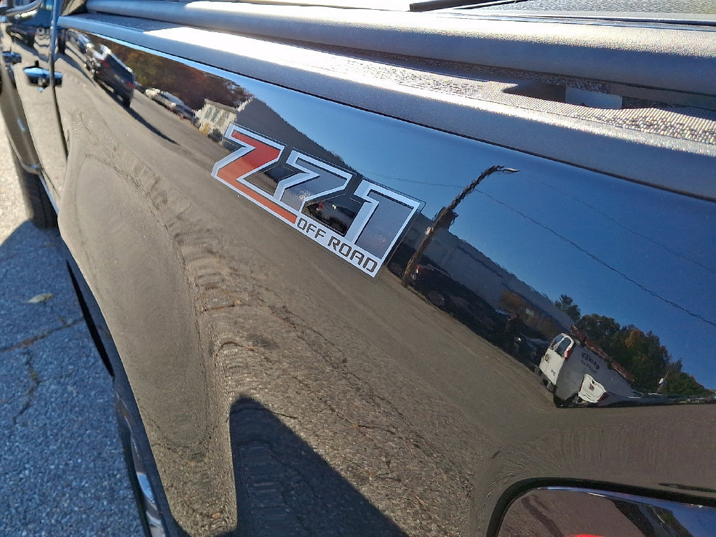 Used 2018 Chevrolet Colorado Z71 AWD/4WD image 35