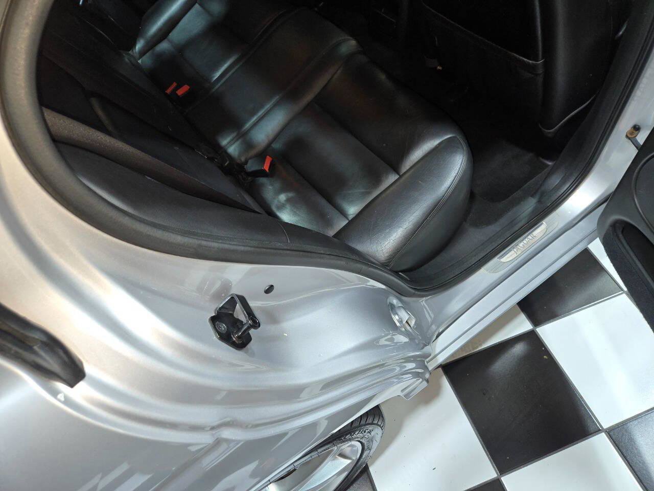 Used 2005 Jaguar S-TYPE R RWD image 60