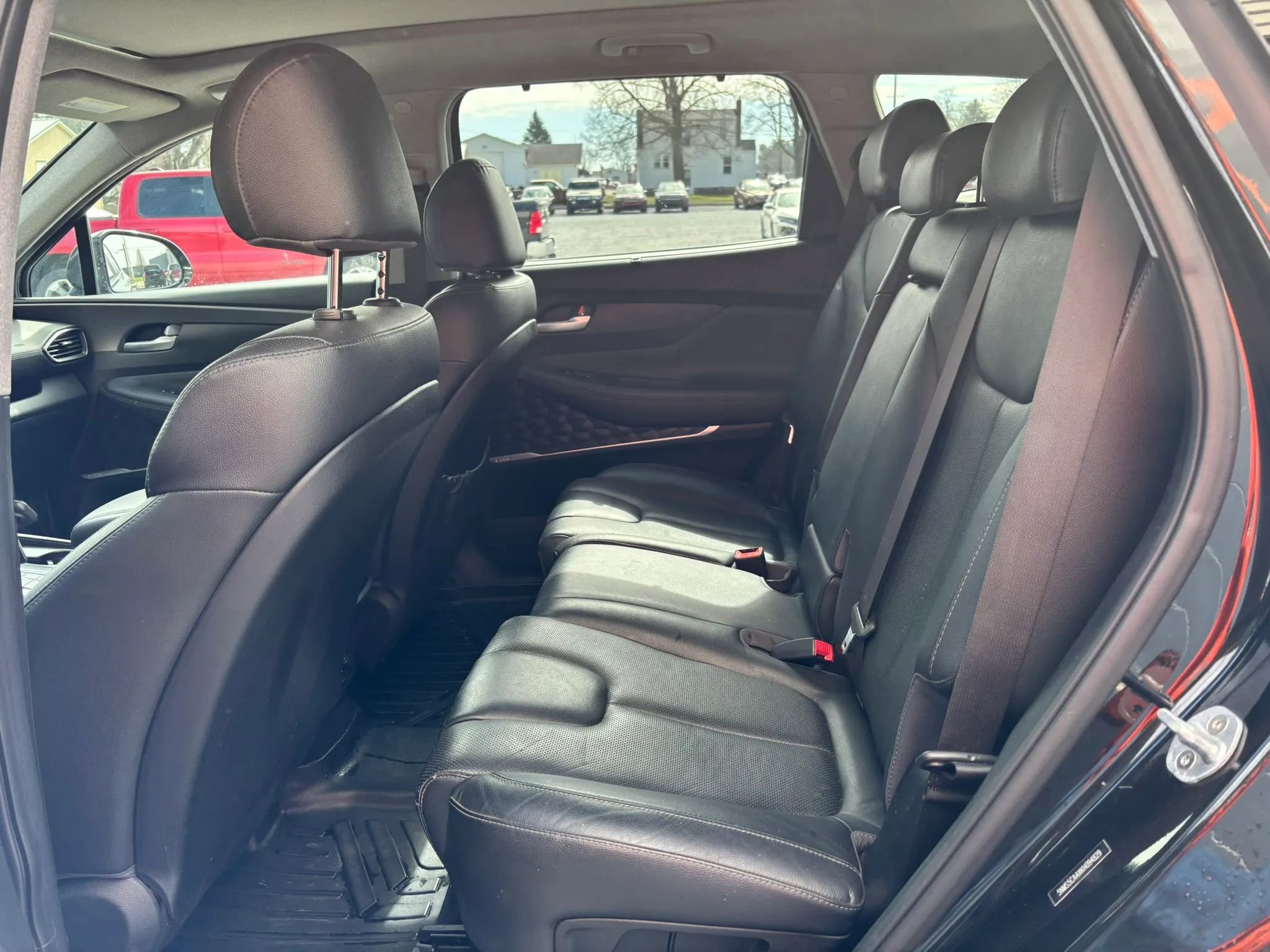 Used 2019 Hyundai Santa Fe Limited w/ Cargo Package image 16