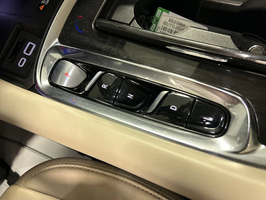 Used 2023 Buick Enclave Essence FWD image 20