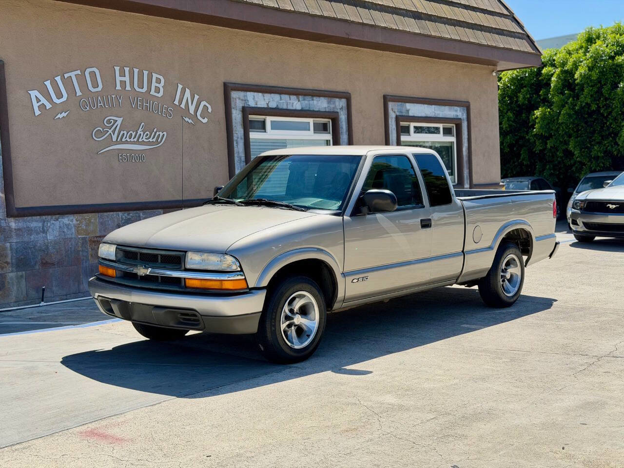 Used 2000 Chevrolet S10 Pickup LS w/ Preferred Equipment Group RWD image 1