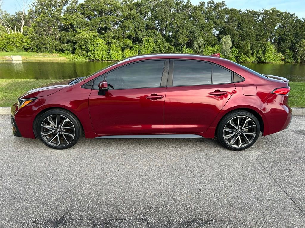 Used 2022 Toyota Corolla SE FWD image 3