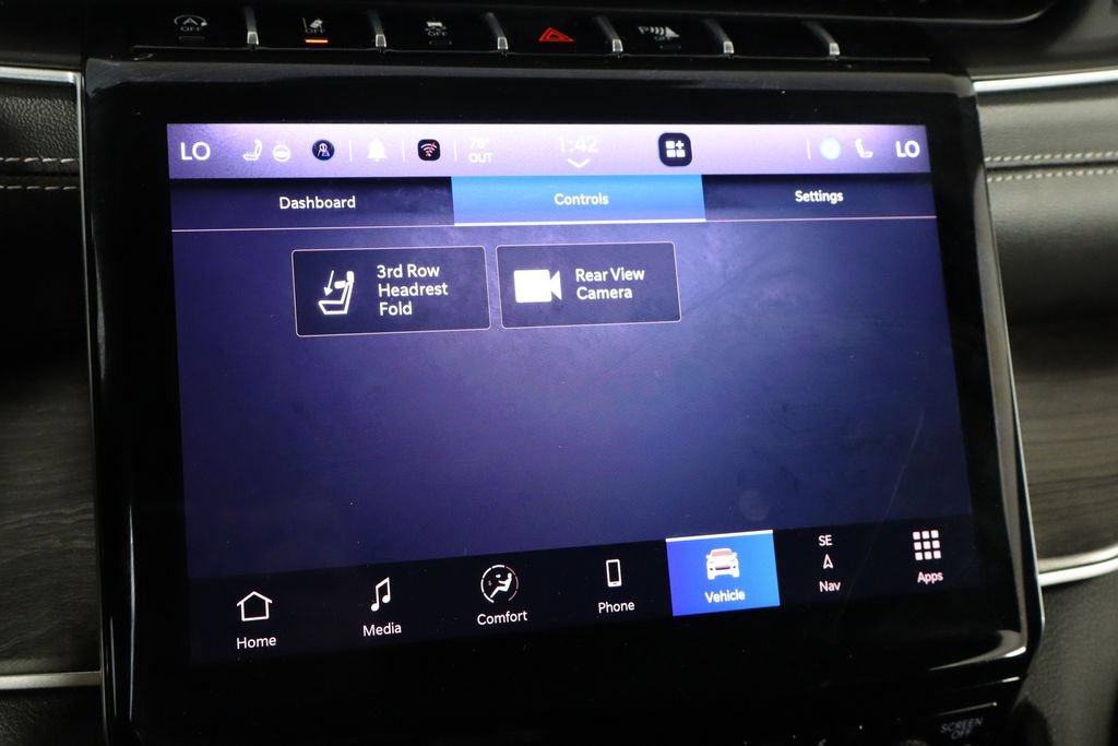 Used 2025 Jeep Grand Cherokee L Limited AWD/4WD image 36