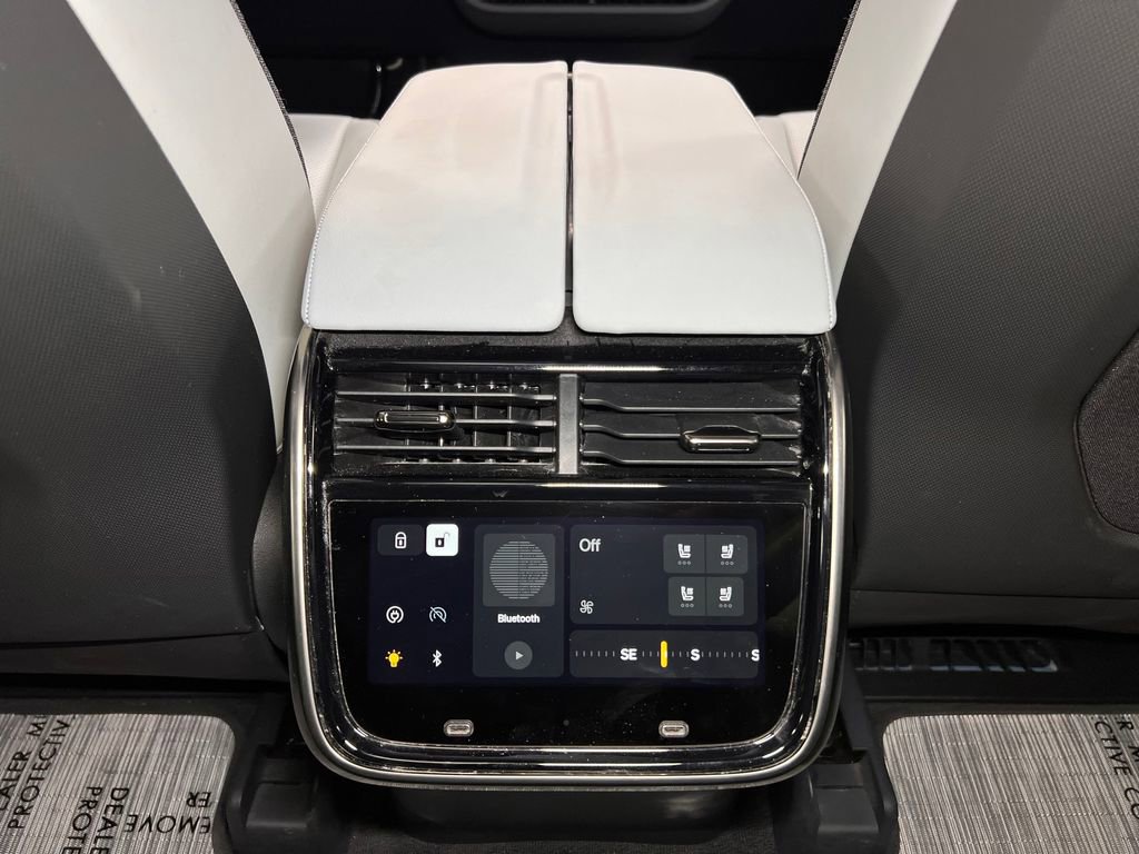 Used 2025 Rivian R1S Adventure AWD/4WD image 27