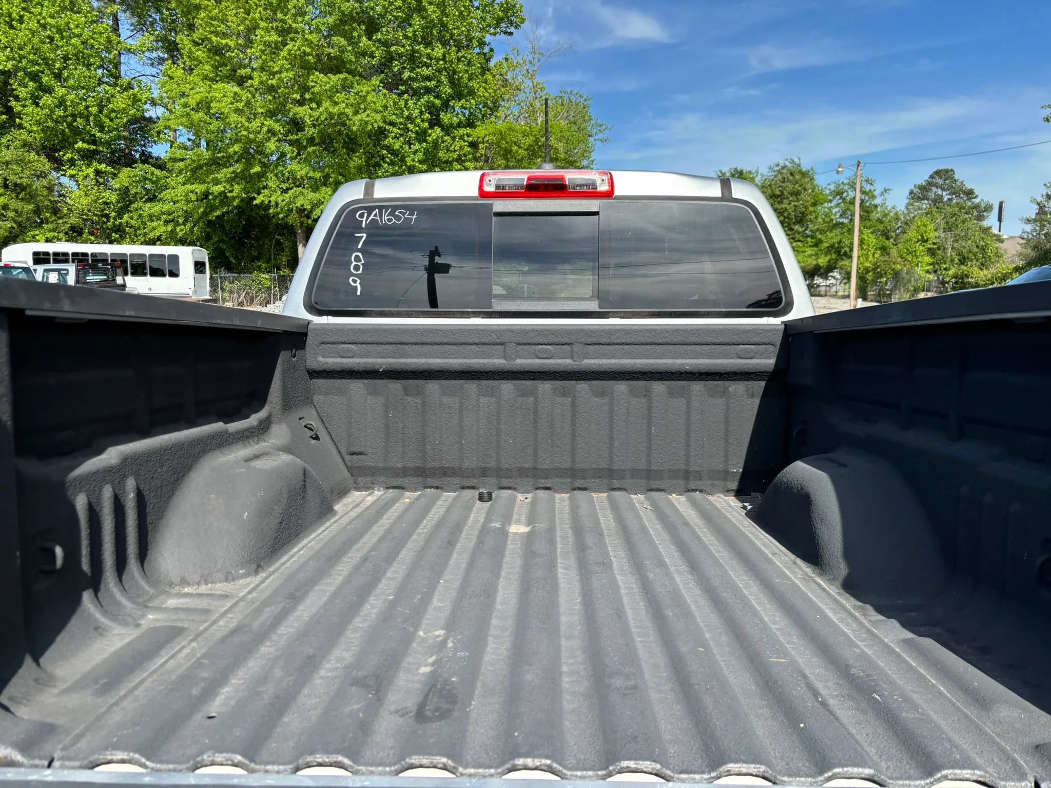 Used 2018 Chevrolet Colorado Z71 AWD/4WD image 11