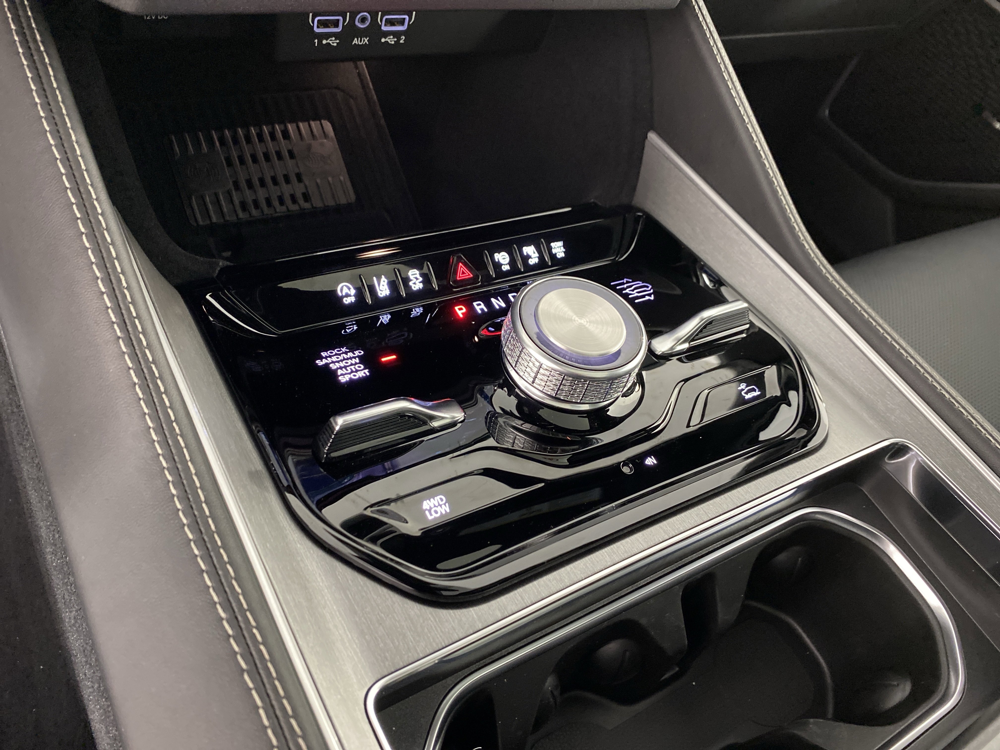 New 2026 Jeep Grand Wagoneer L Limited AWD/4WD image 28