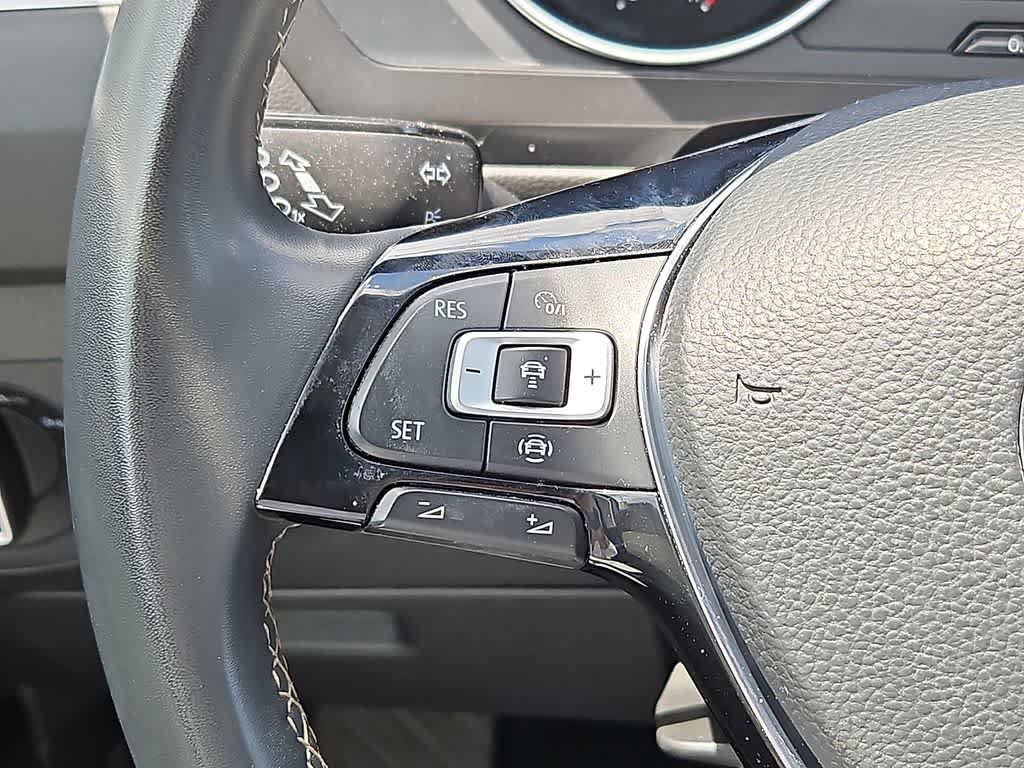 Used 2021 Volkswagen Tiguan SE AWD/4WD image 18