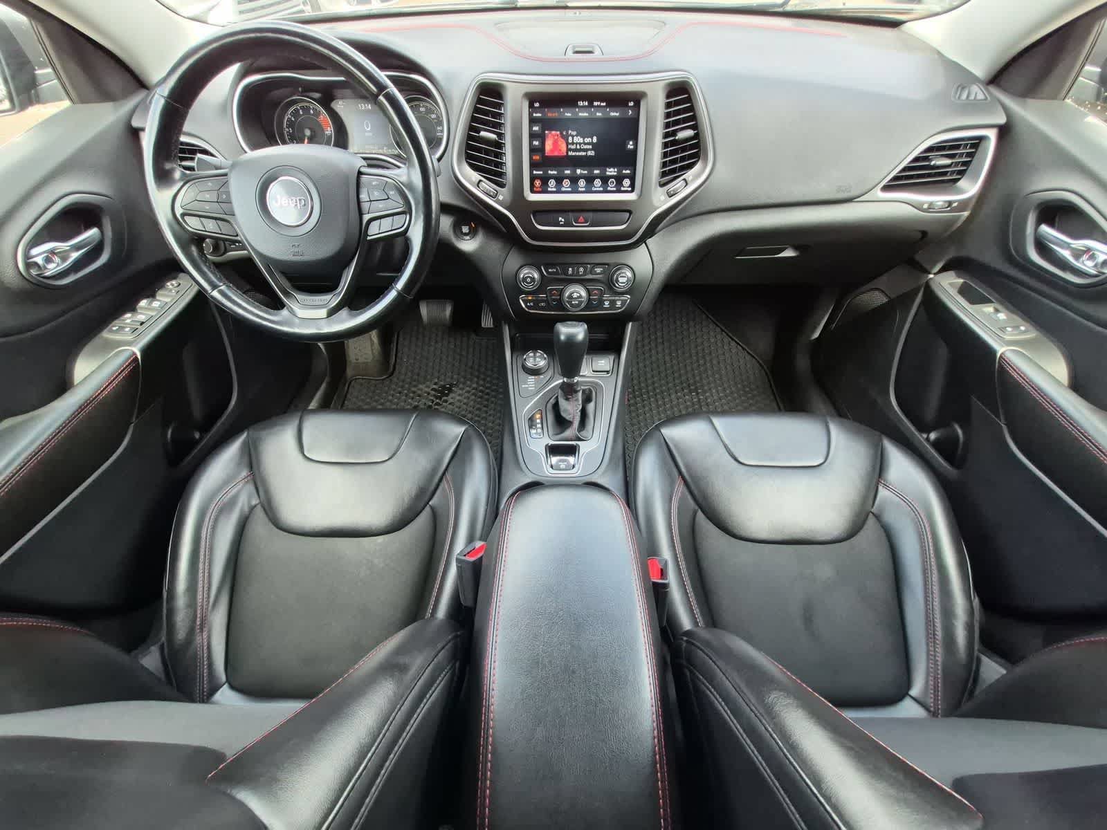 Used 2020 Jeep Cherokee Trailhawk w/ Cold Weather Group AWD/4WD image 15