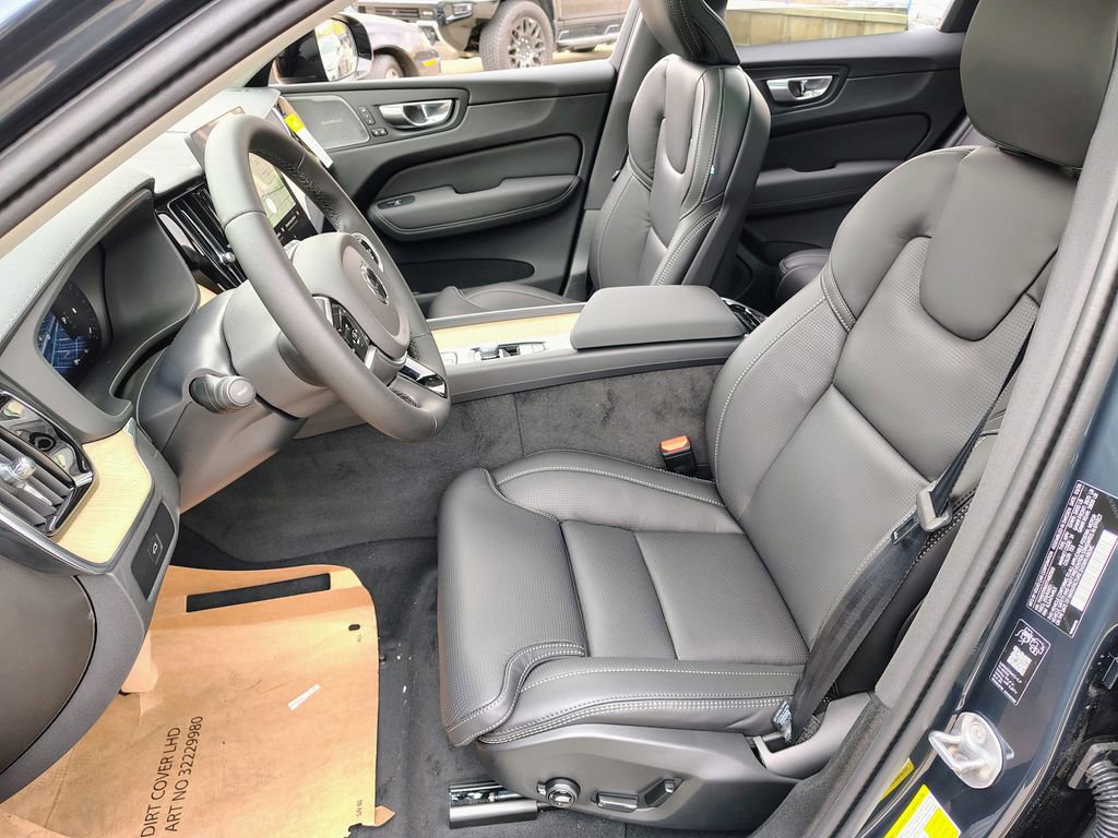 New 2026 Volvo XC60 B5 Ultra w/ Climate Package PRO AWD/4WD image 17