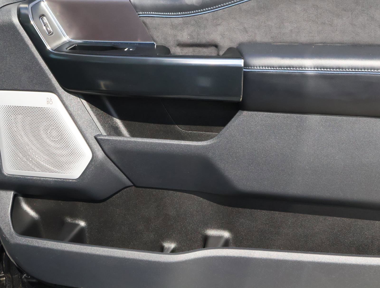 Used 2026 Ford F250 Platinum w/ Tremor Off-Road Package image 22