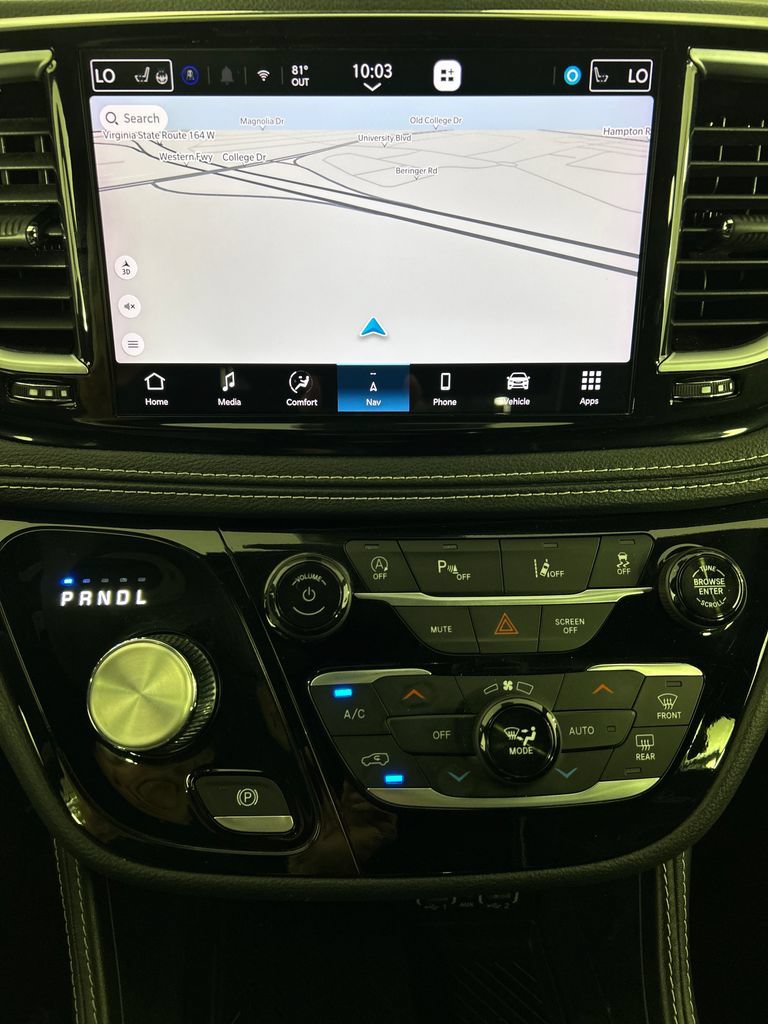 Used 2025 Chrysler Pacifica Limited FWD image 14