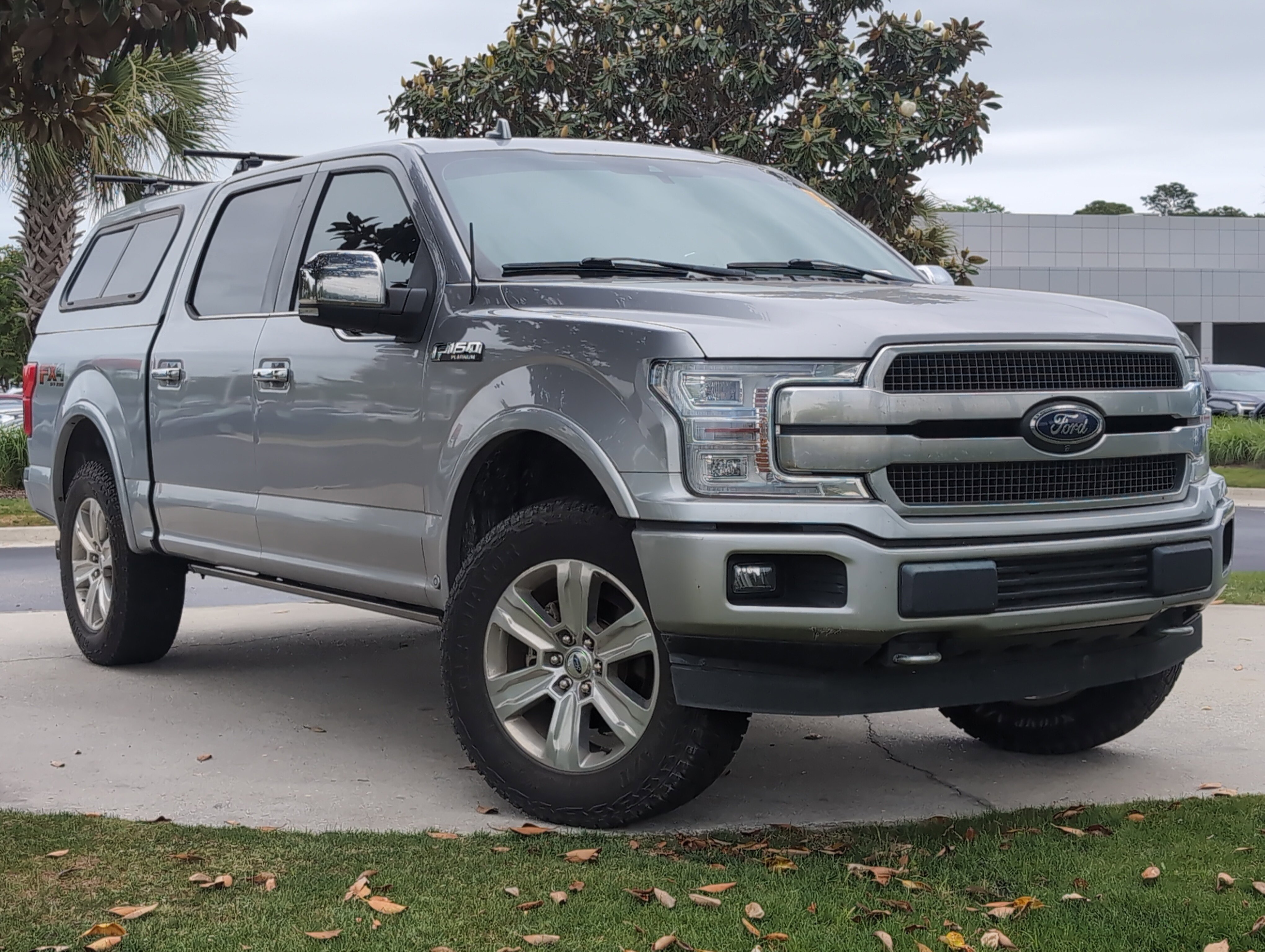 Used 2020 Ford F150 Platinum w/ Equipment Group 701A Luxury AWD/4WD image 2