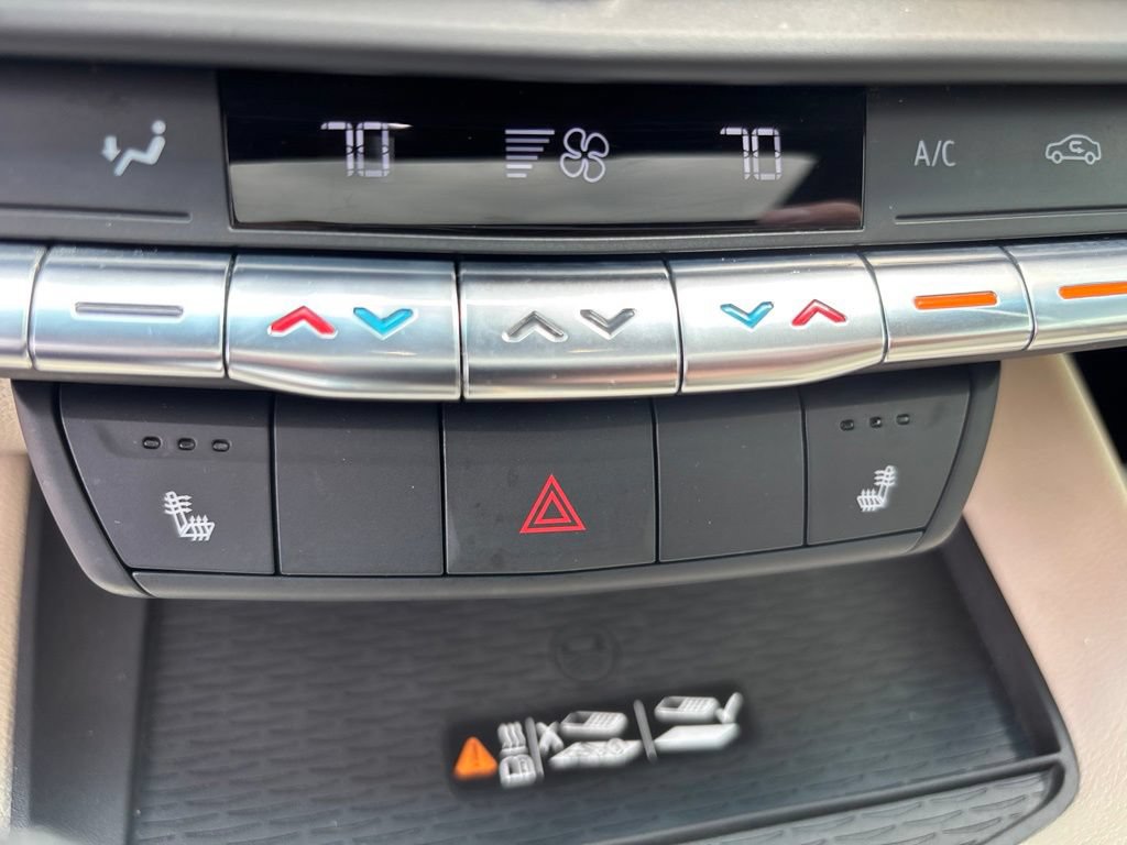 Used 2020 Cadillac CT4 Luxury w/ Sun And Sound Package RWD image 26