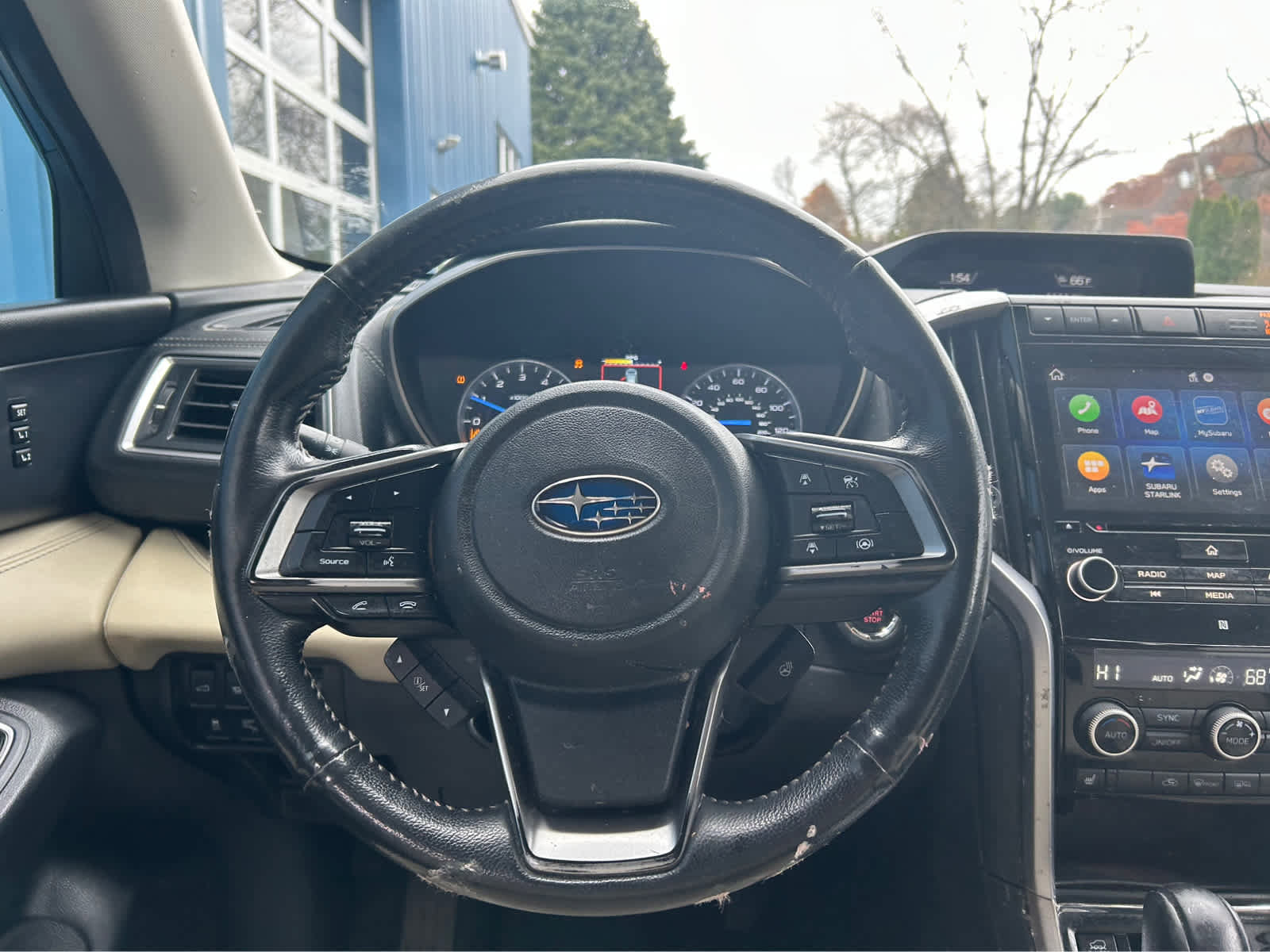 Used 2022 Subaru Ascent Limited w/ Technology Package image 3