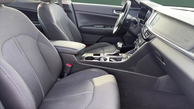 Used 2017 Kia Optima Premium image 15