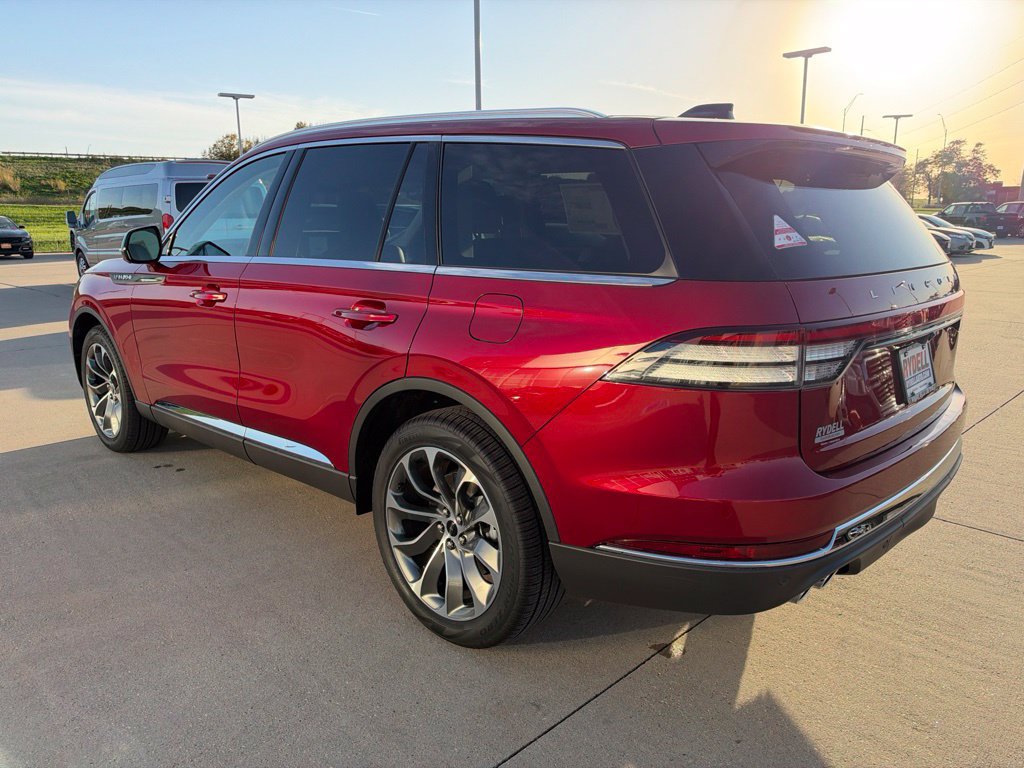 New 2027 Lincoln Aviator AWD image 8