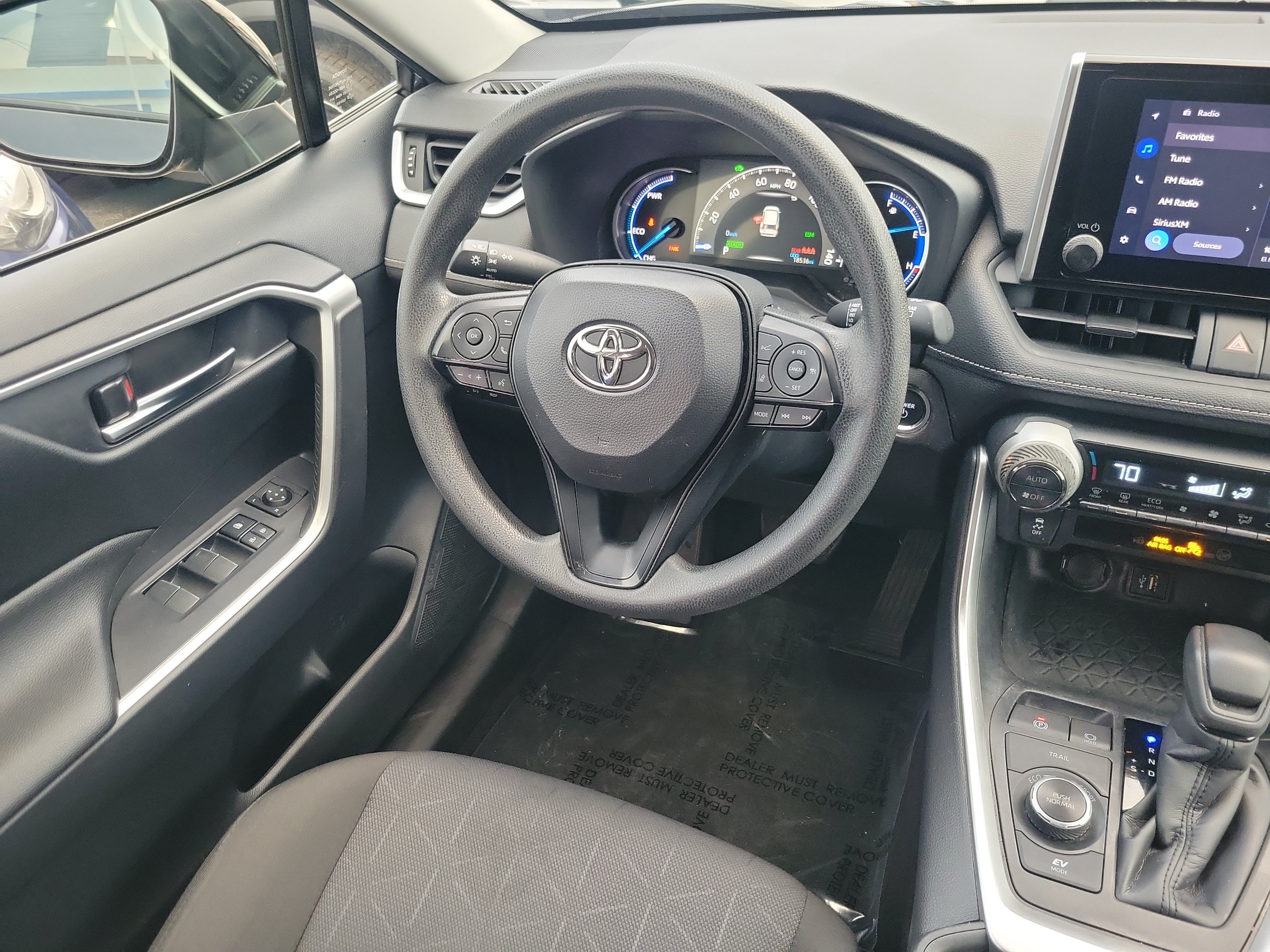 Used 2025 Toyota RAV4 XLE AWD/4WD image 14