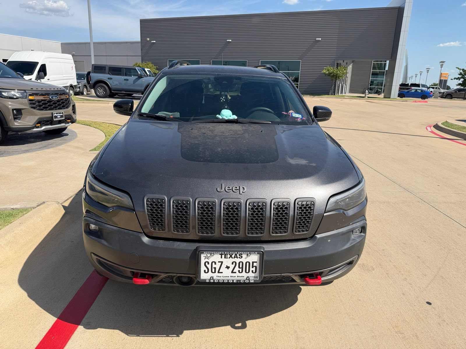 Used 2022 Jeep Cherokee Trailhawk w/ Premium Leather Package AWD/4WD image 7