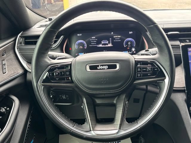 Used 2022 Jeep Grand Cherokee L Overland w/ Luxury Tech Group IV AWD/4WD image 20