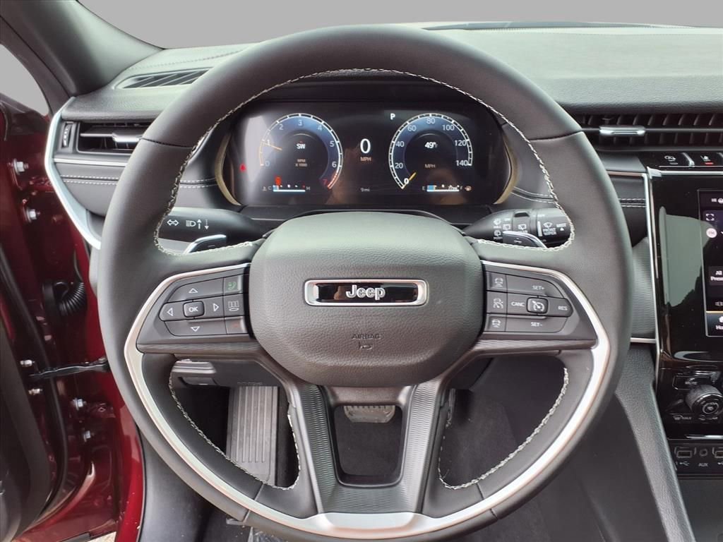New 2025 Jeep Grand Cherokee Laredo w/ Luxury Tech Group I AWD/4WD image 12